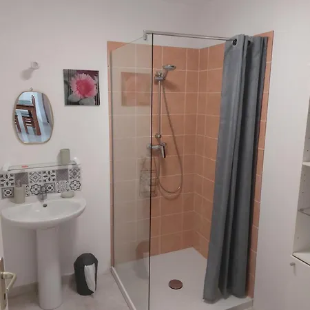 Lejlighed Nouvel Location D'un Bel T2 Climatise Et Meuble Au Rdch Avec Piscine Dans Les Melody *