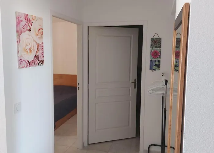 Nouvel Location D'un Bel T2 Climatisé Et Meublé Au Rdch Avec Piscine Dans Les Melody * Santa-Maria-Poggio (Corsica)